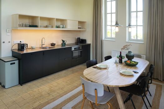 Küche mit Essbereich