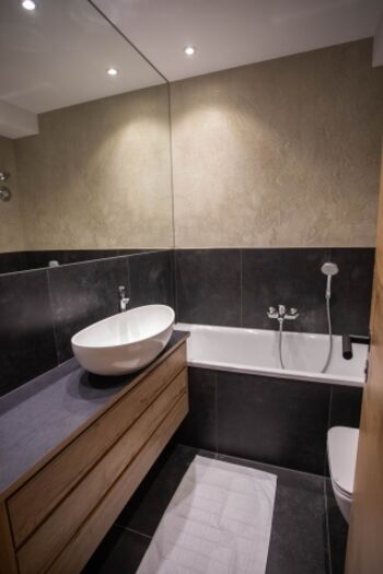 Badezimmer zu Schlafzimmer 3