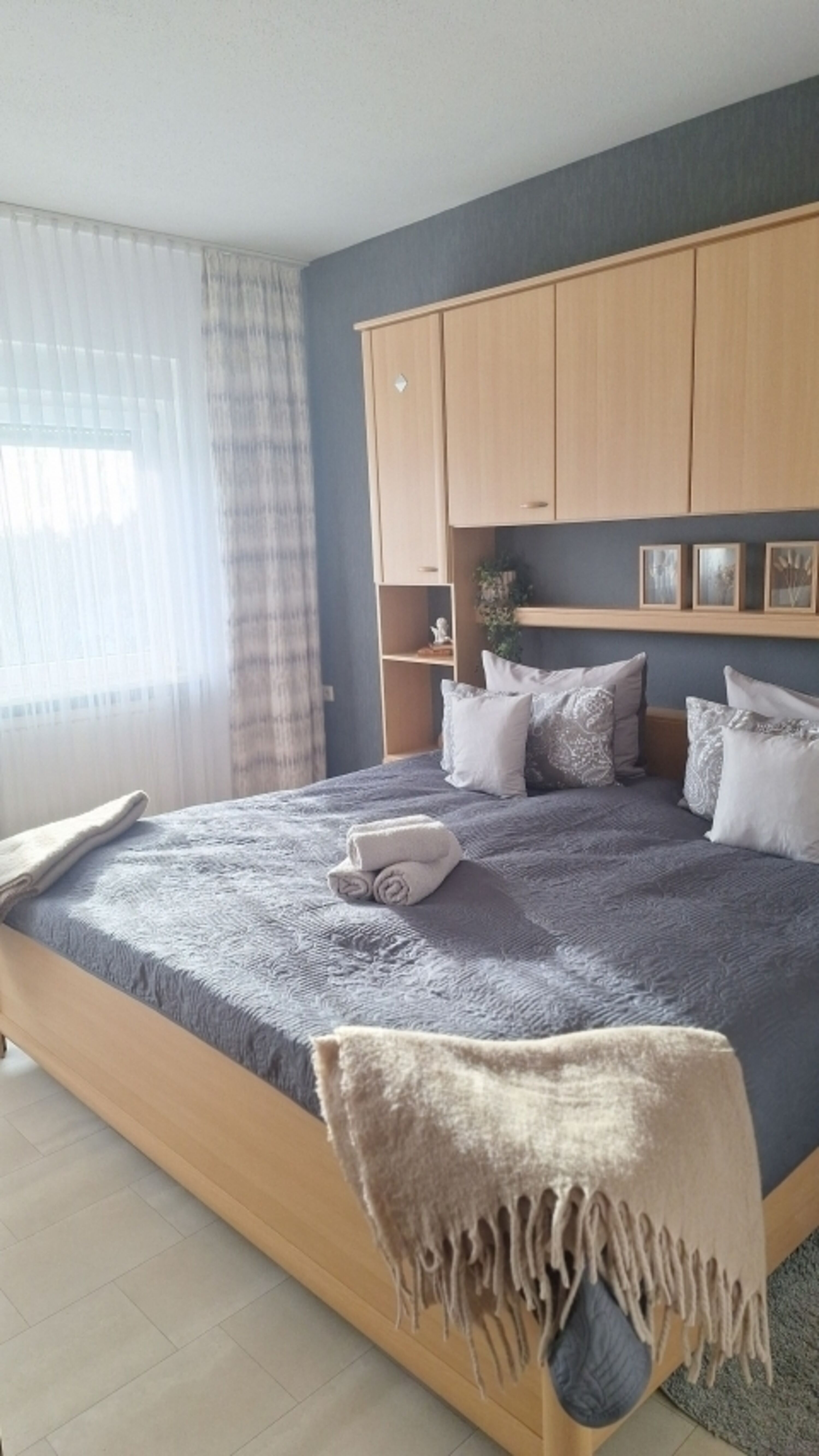 Schlafzimmer 1