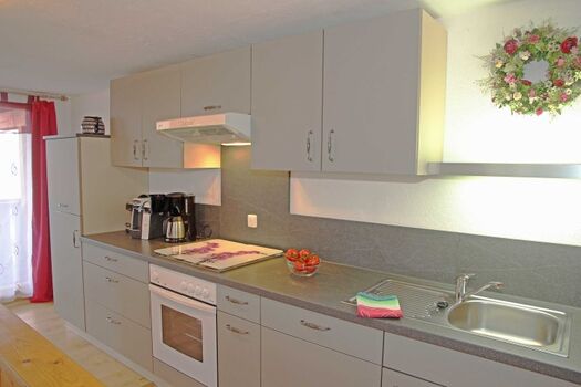 gut ausgestattete Küche