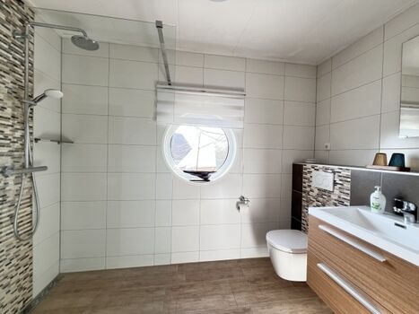 ebenerdiger Duschbereich