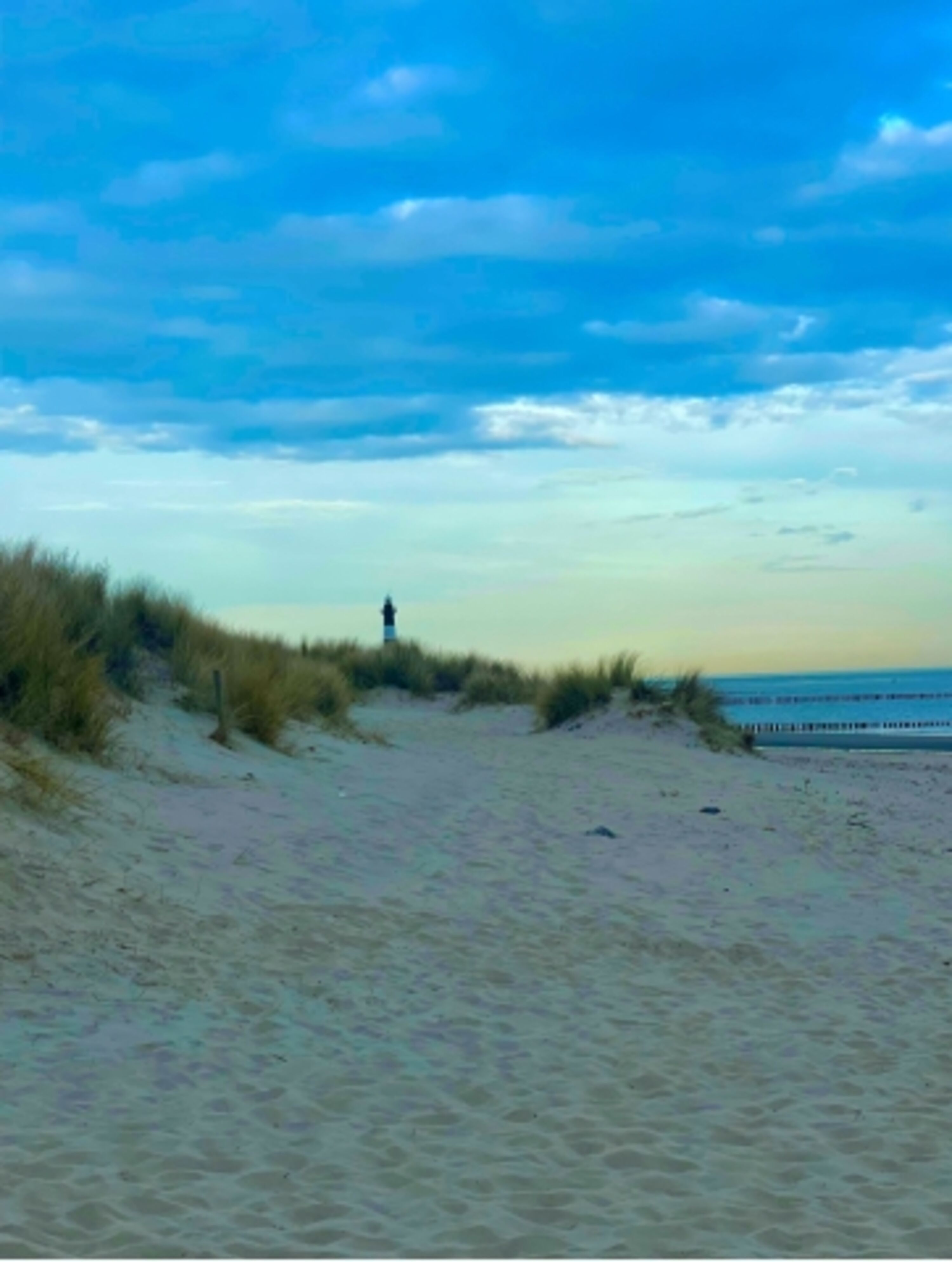 Leuchtturm von Breskens am Strand