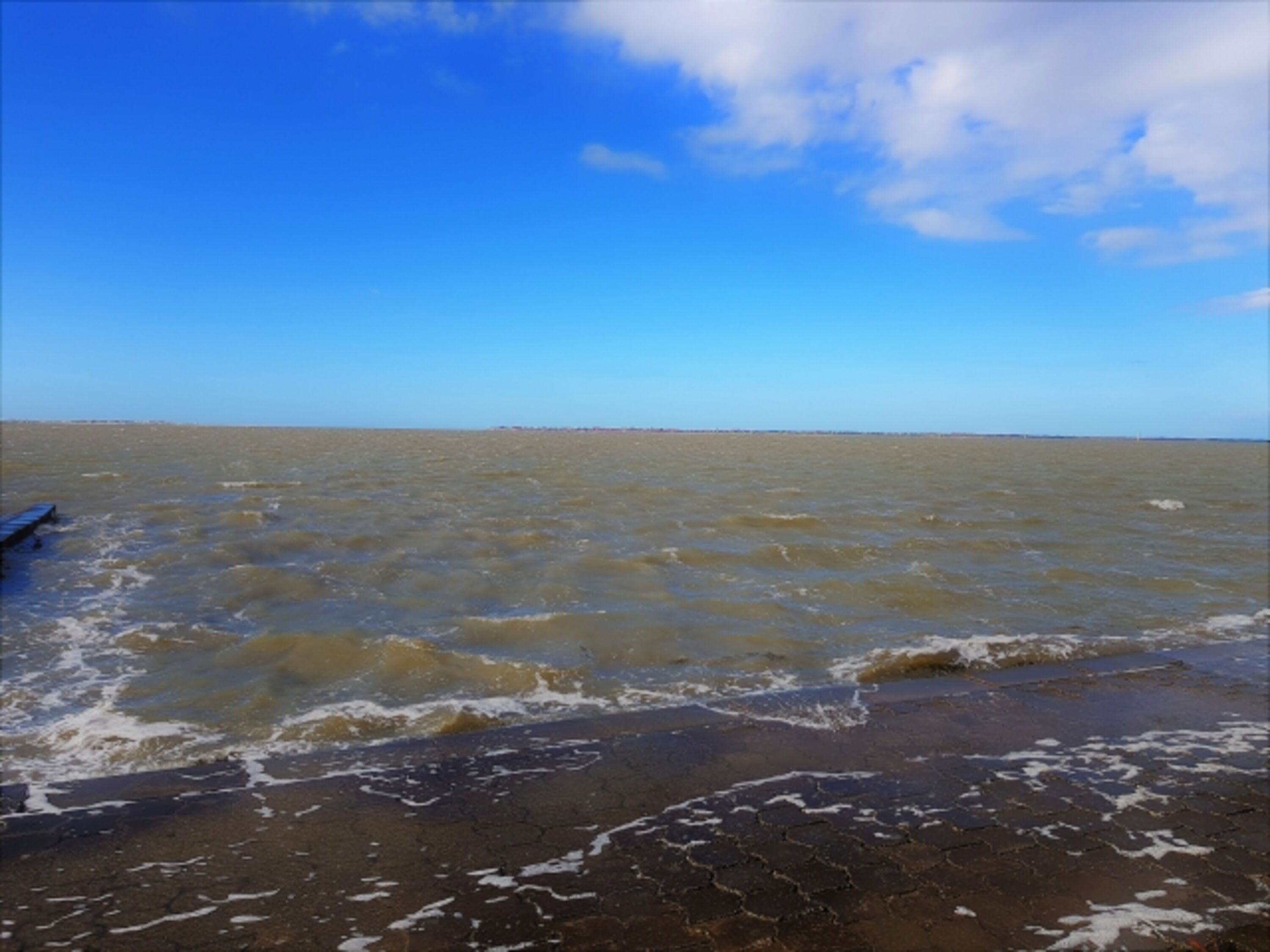 Blick aufs Meer bei Hochwasser