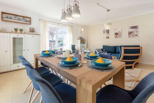 Wohnzimmer-Essbereich