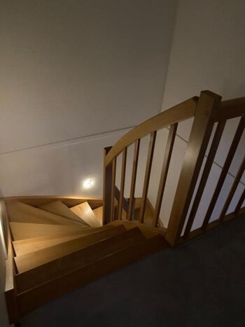 Treppe zum Obergeschoss