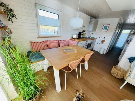 Essbereich mit Küchenzeile