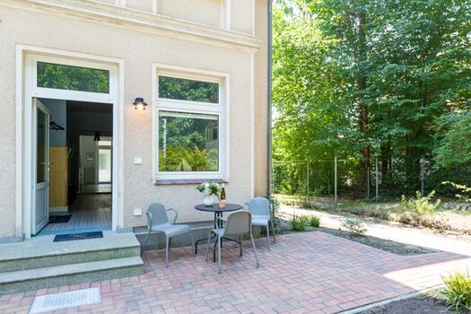 Terrasse vor der Tür