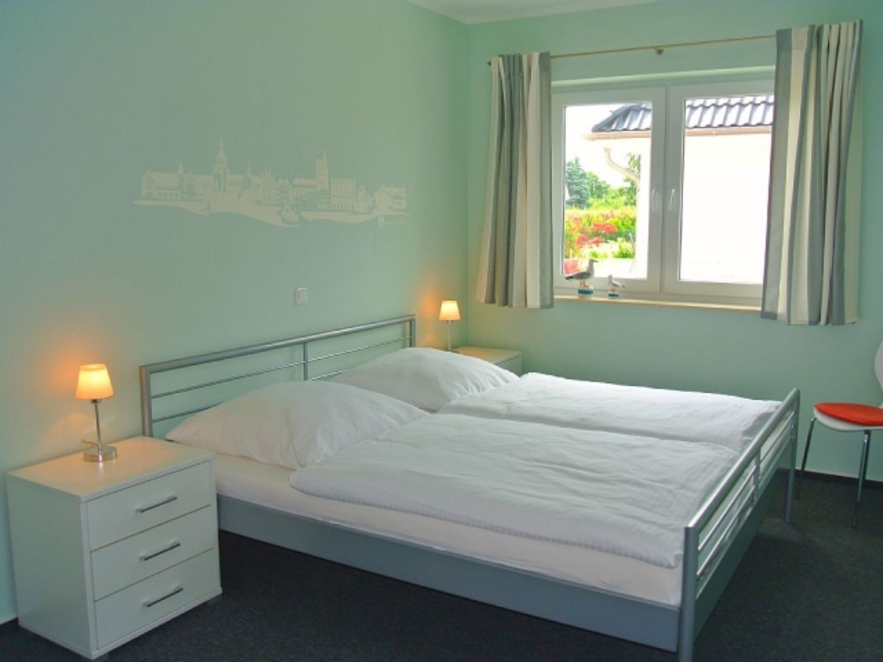 Schlafzimmer 1