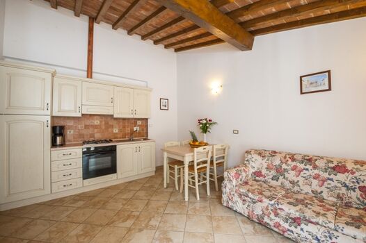 Gemütlich auf dem Sofa entspannen, lesen, glotzen...