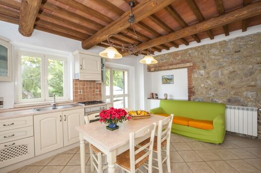 Die Wände in Naturstein sorgen für Charme...