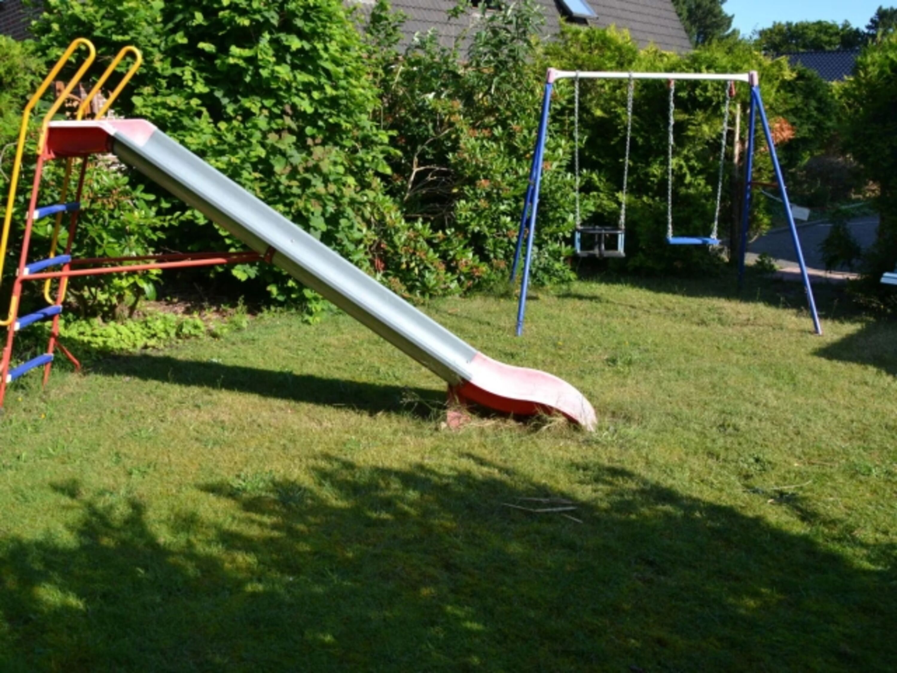 Spielplatz am Haus