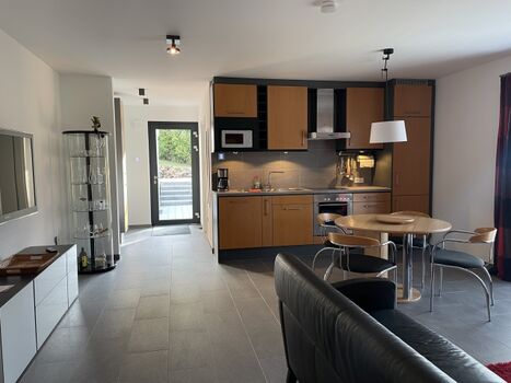 Küche mit Eingangsbereich