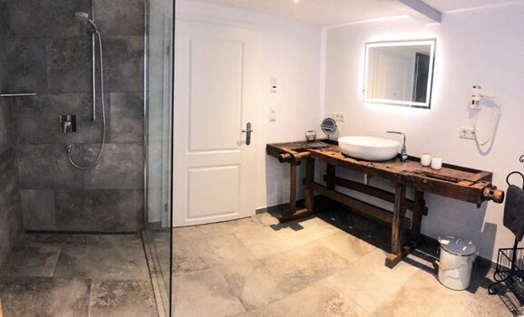 Begehbare Dusche Bad EG 