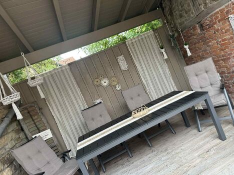 Überdachter Freisitz 