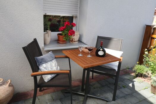 Zweiter Sitzplatz Terrasse