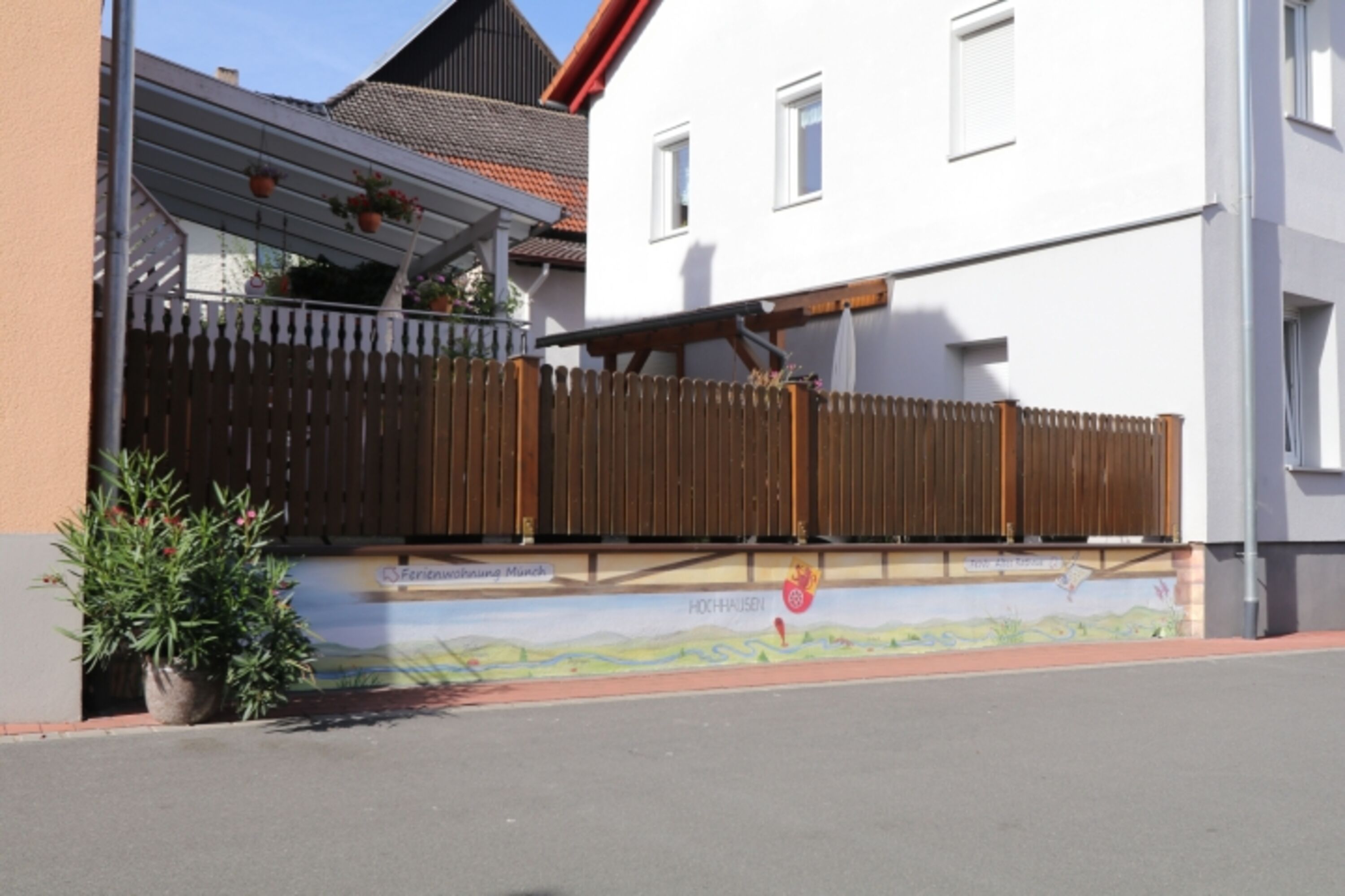 Haus und Terrasse Außenansicht