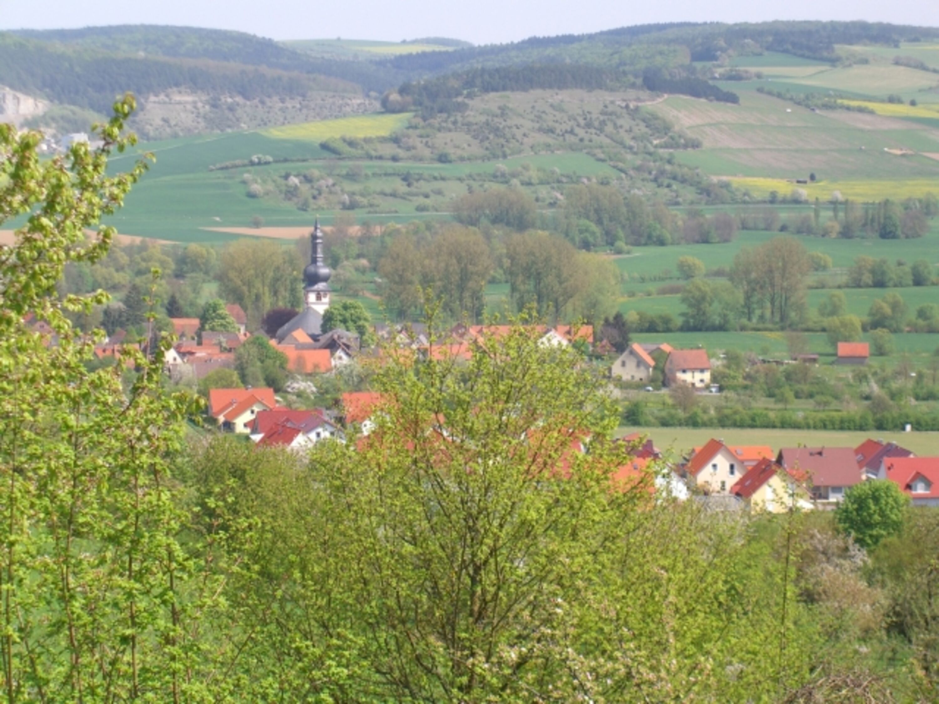 Blick auf Hochhausen vom Hunsenberg