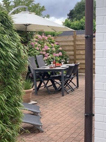 Blick auf geschützte Terrasse