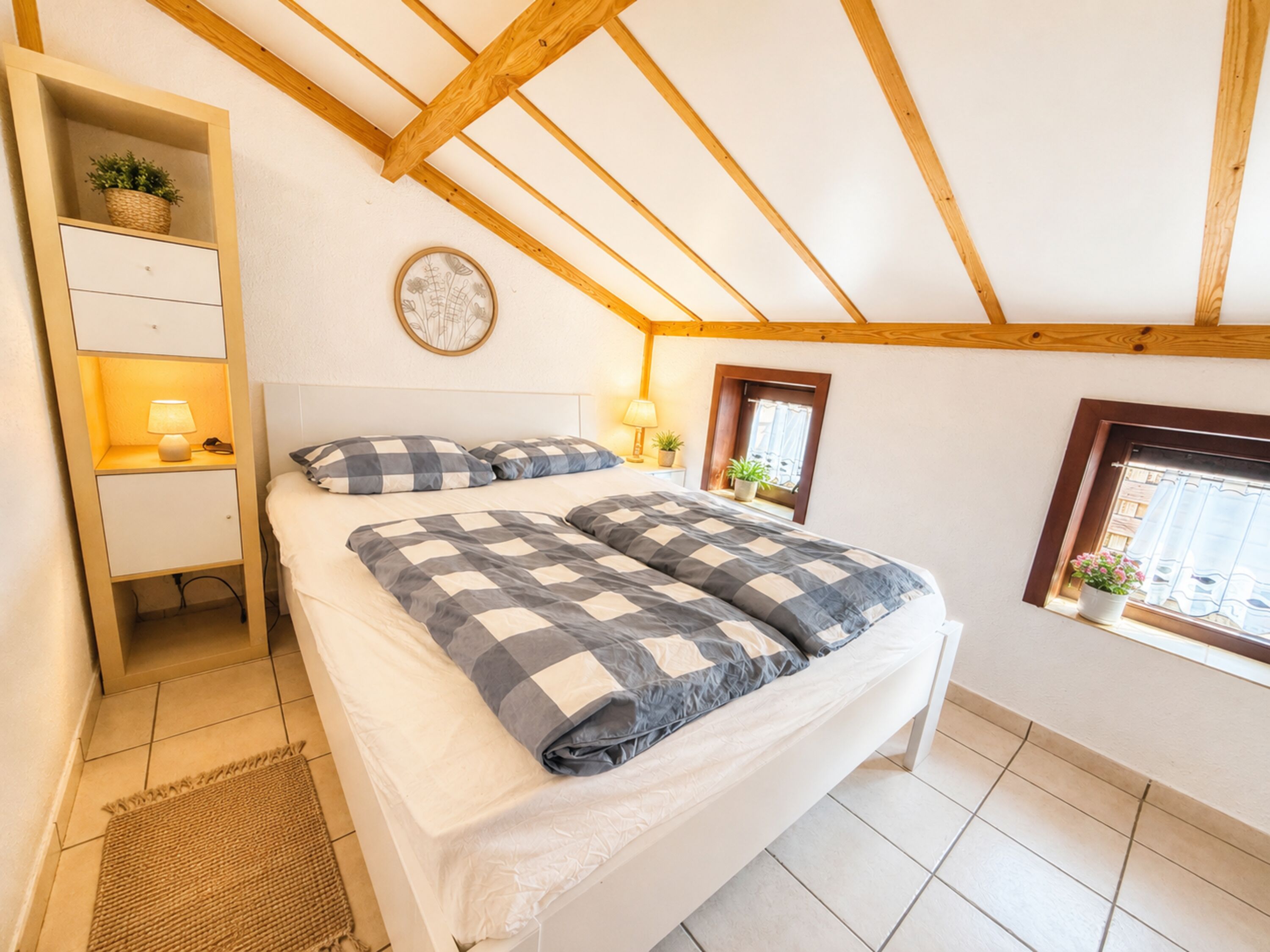 160 x 200 großes Bett im EG