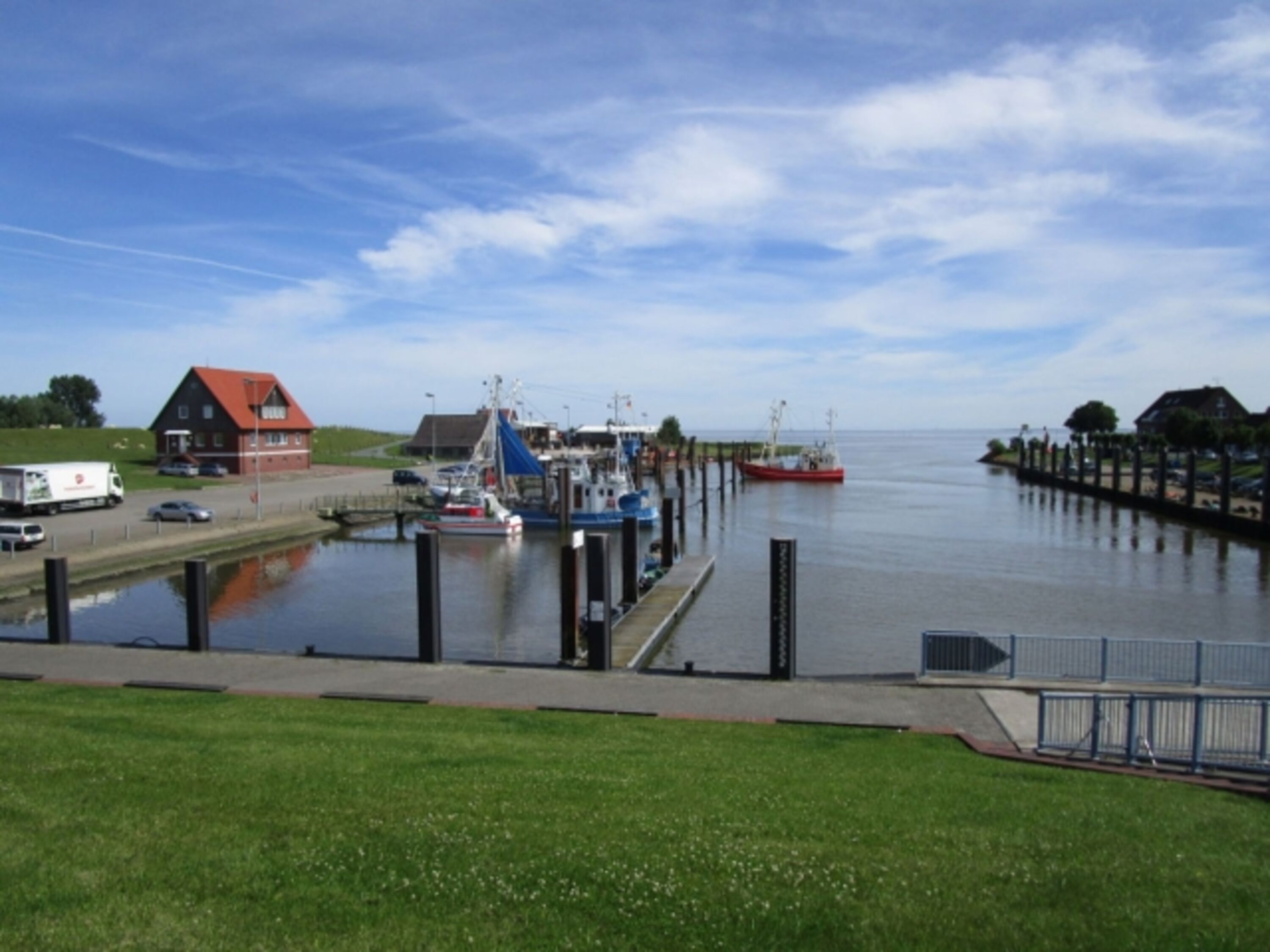 Der Krabbenkutterhafen in Fedderwardersiel