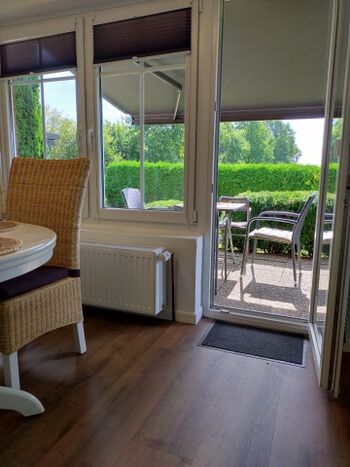 Blick nach draußen in den Garten