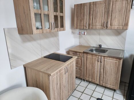 Küchenzeile im Apartment