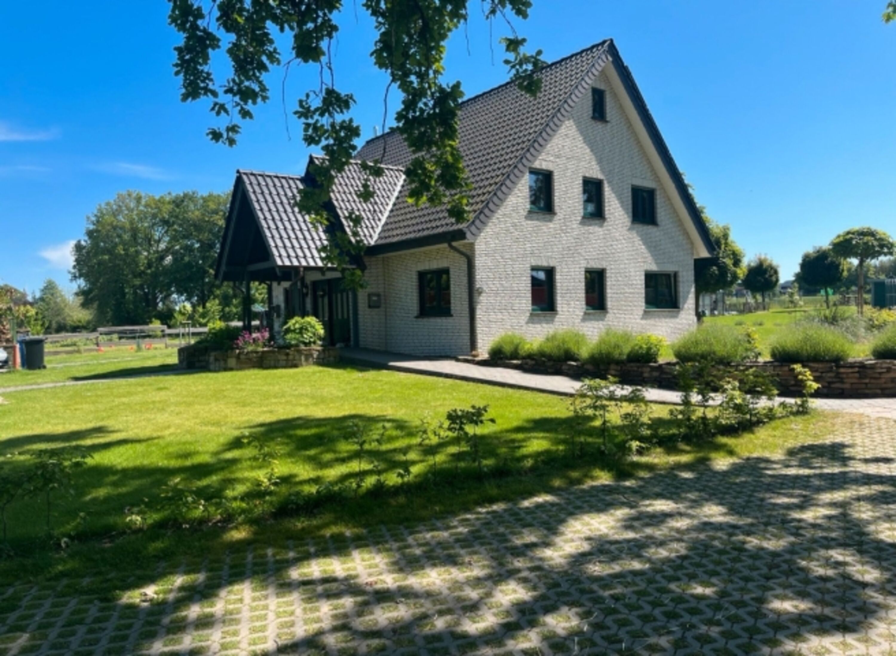 Ansicht von der Strasse