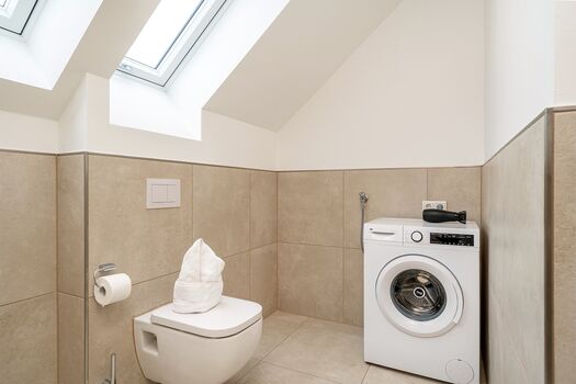 WC mit Waschmaschine