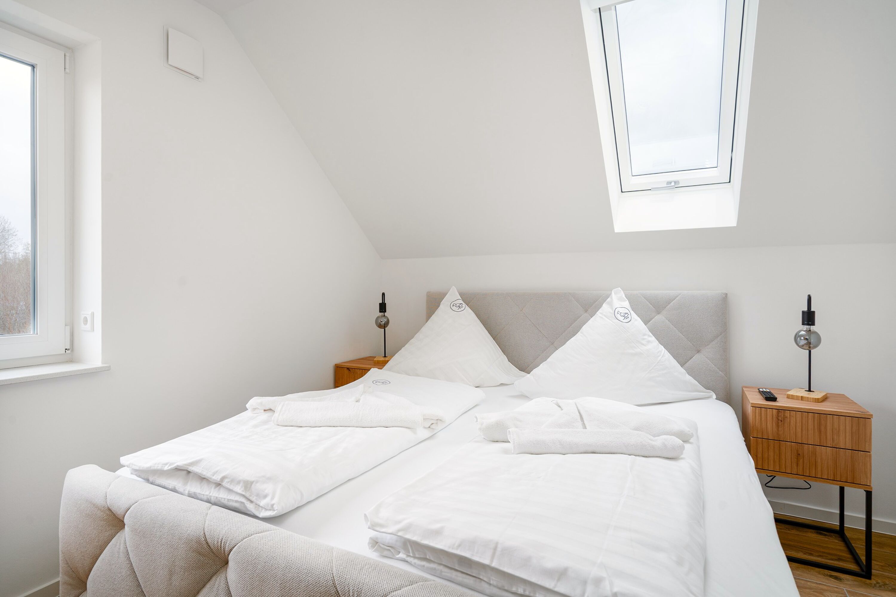 zweites Schlafzimmer mit TV