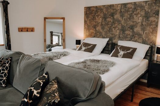 Schlafzimmer gold -© Sibel Zechmann Fotografie