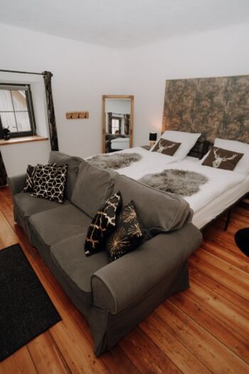 Schlafzimmer gold -© Sibel Zechmann Fotografie