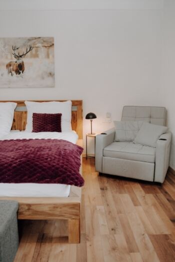 Schlafzimmer Rot -© Sibel Zechmann Fotografie