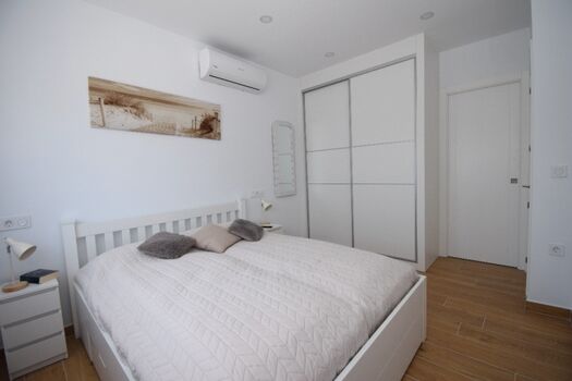 Suite mit Doppelbett (2 x Matratzen je 80x200 cm), Klima, SAT-TV , Einbauschrank 