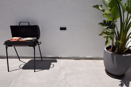 Das komplette Grundstück ist abgeschlossen.