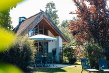 Kauperhaus mit Terrasse- in der Mitte der Natur