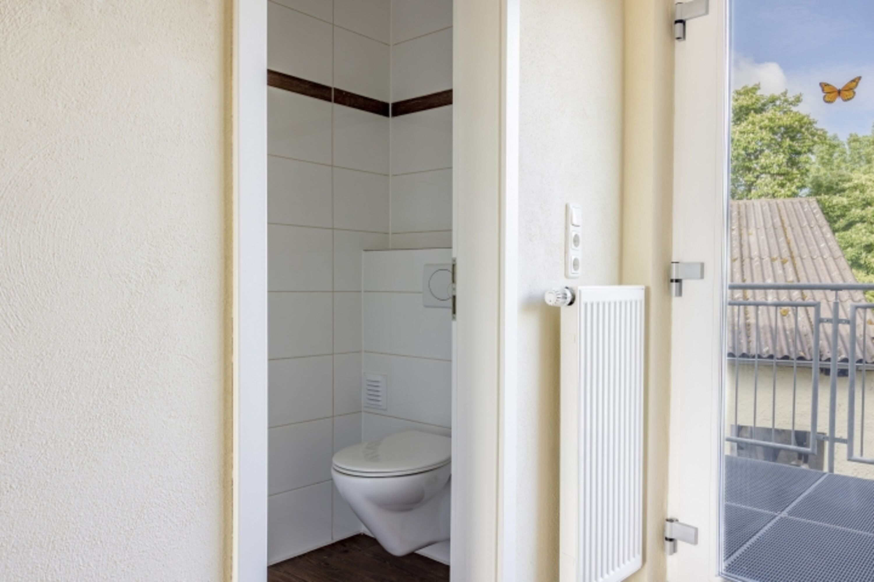 separates WC