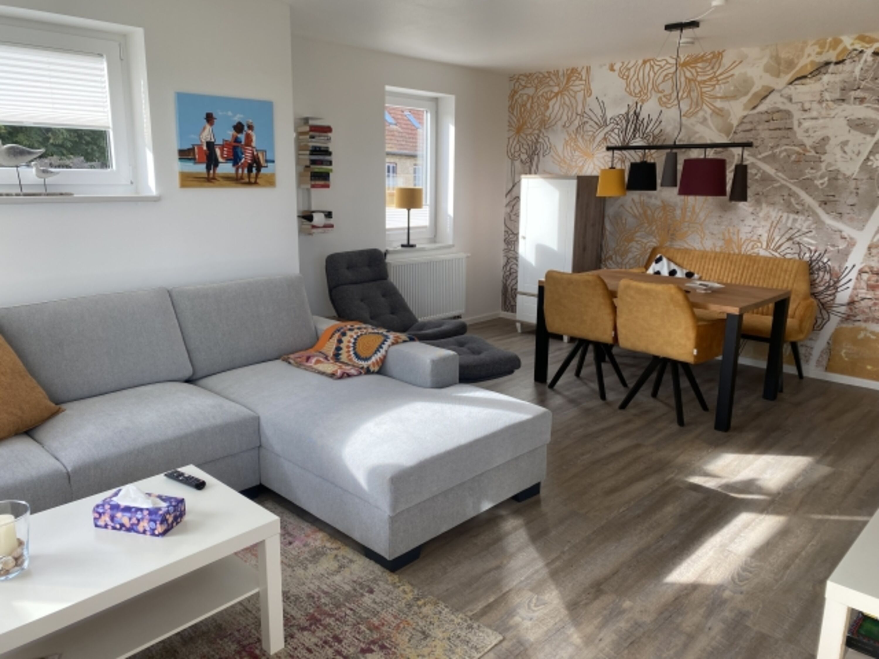Wohnzimmer mit Esstisch