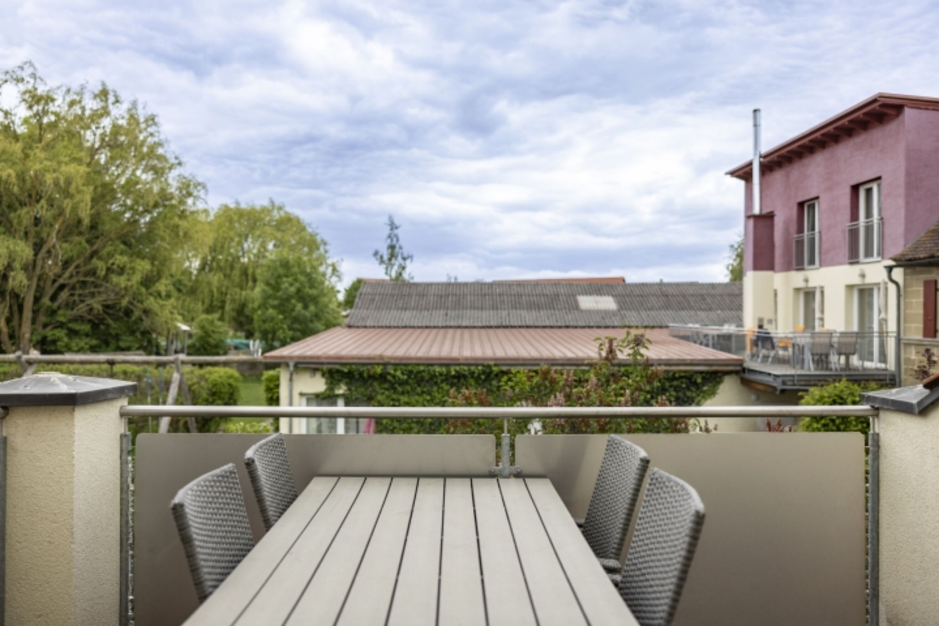 Balkon mit Gartenblick