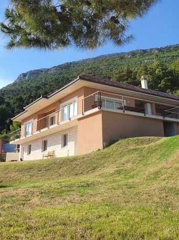 Außenansicht und Großer Garten