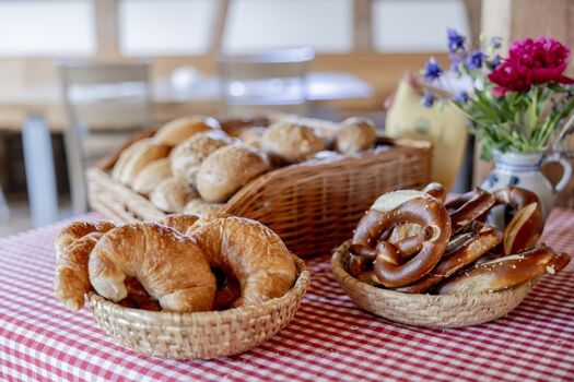 Brötchen jeden Morgen frisch vom Bäcker