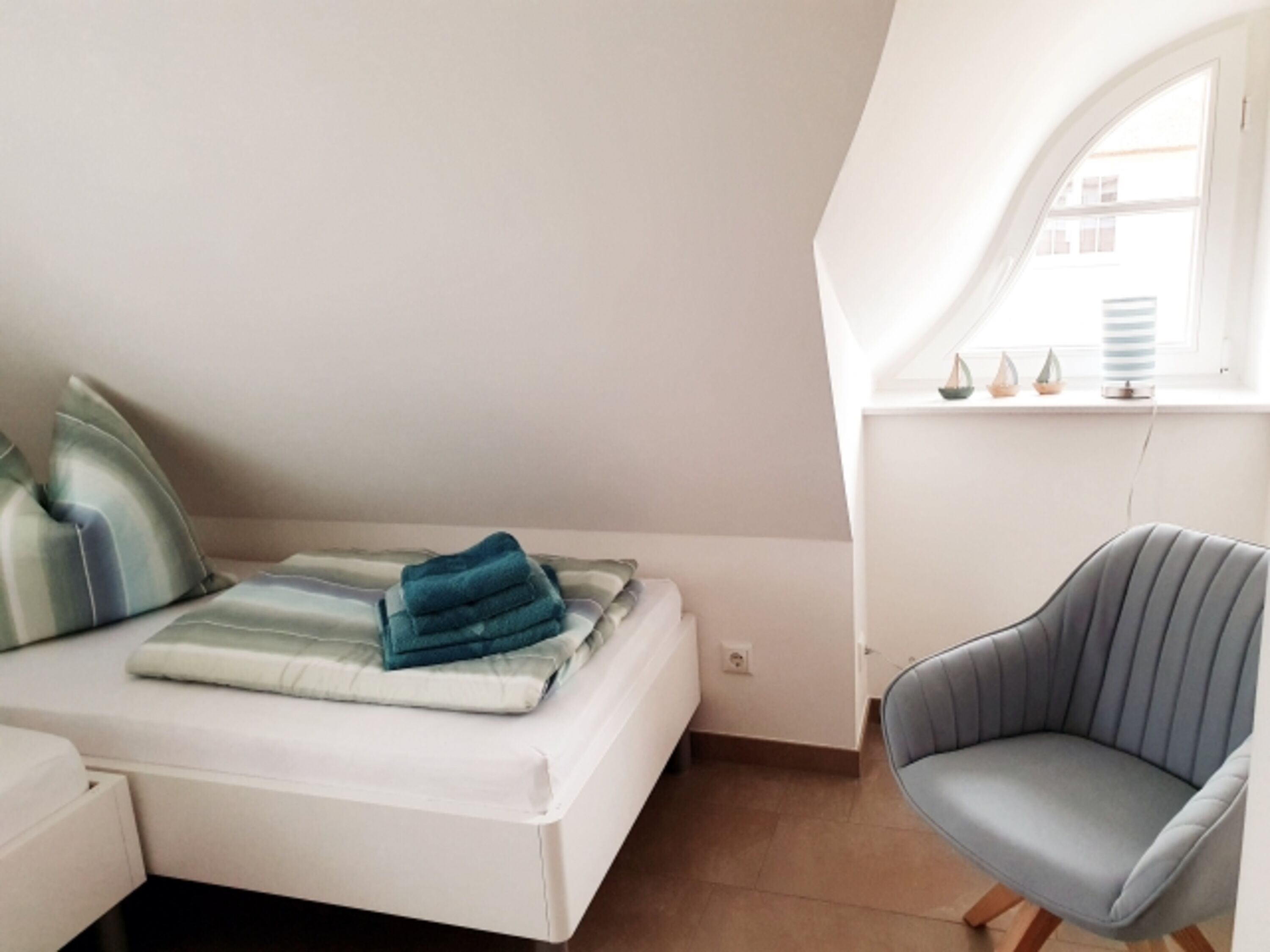 Schlafzimmer 4