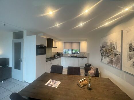 Küche mit Essbereich