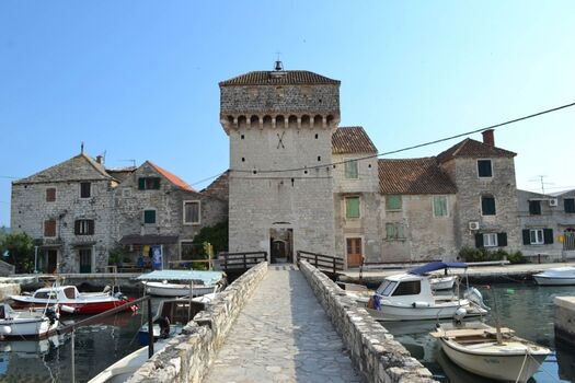 Kastela der Ort zwischen Trogir und Split