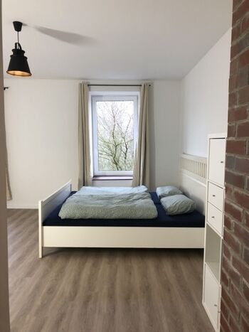 Dein Bett mit dem schönsten Ausblick auf unsere Hühner