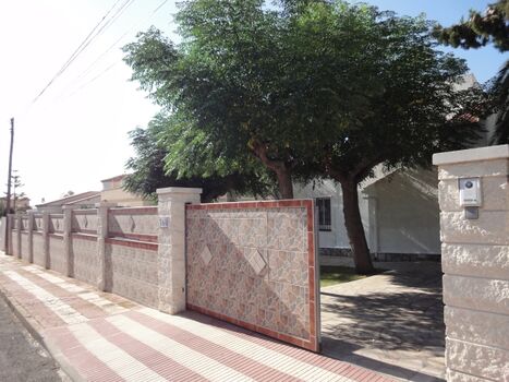 Eingang ins Grundstück