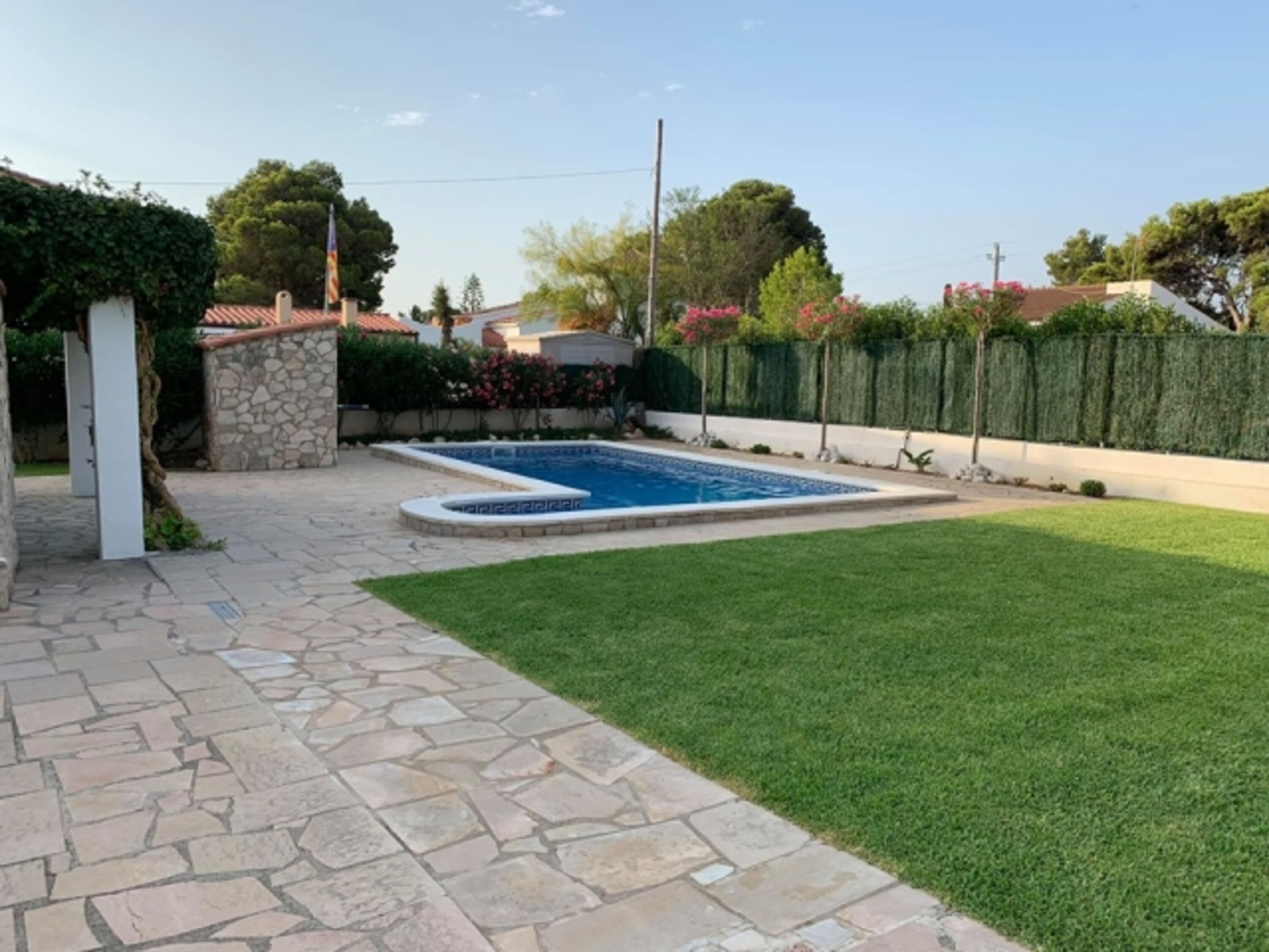 Garten mit Pool