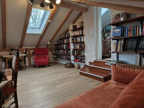 Bibliothek / Ruhezimmer / Kuschelraum / Homeoffice /Spielzimmer