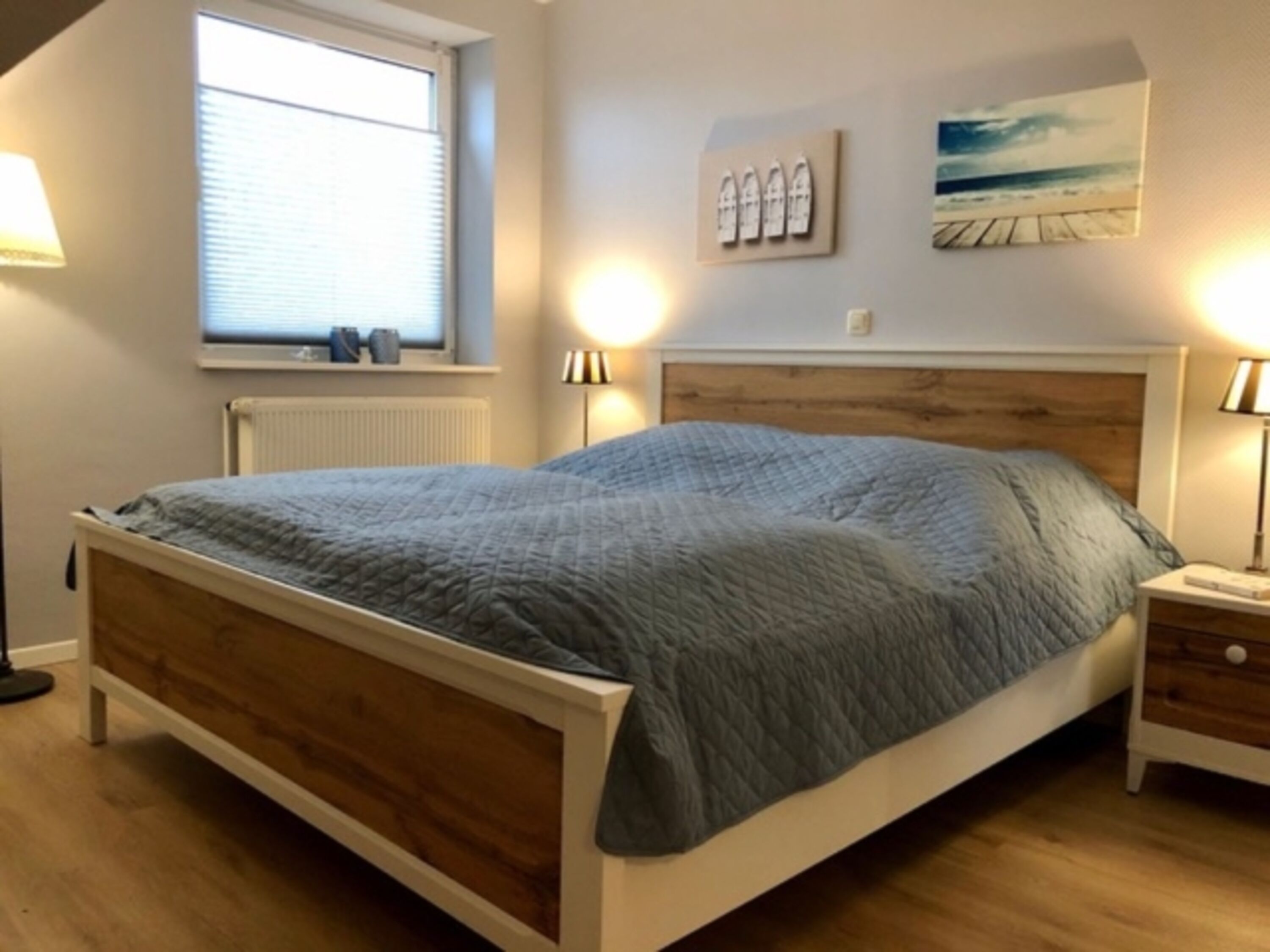 Schlafzimmer 1 mit Doppelbett