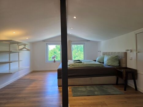 Schlafzimmer II