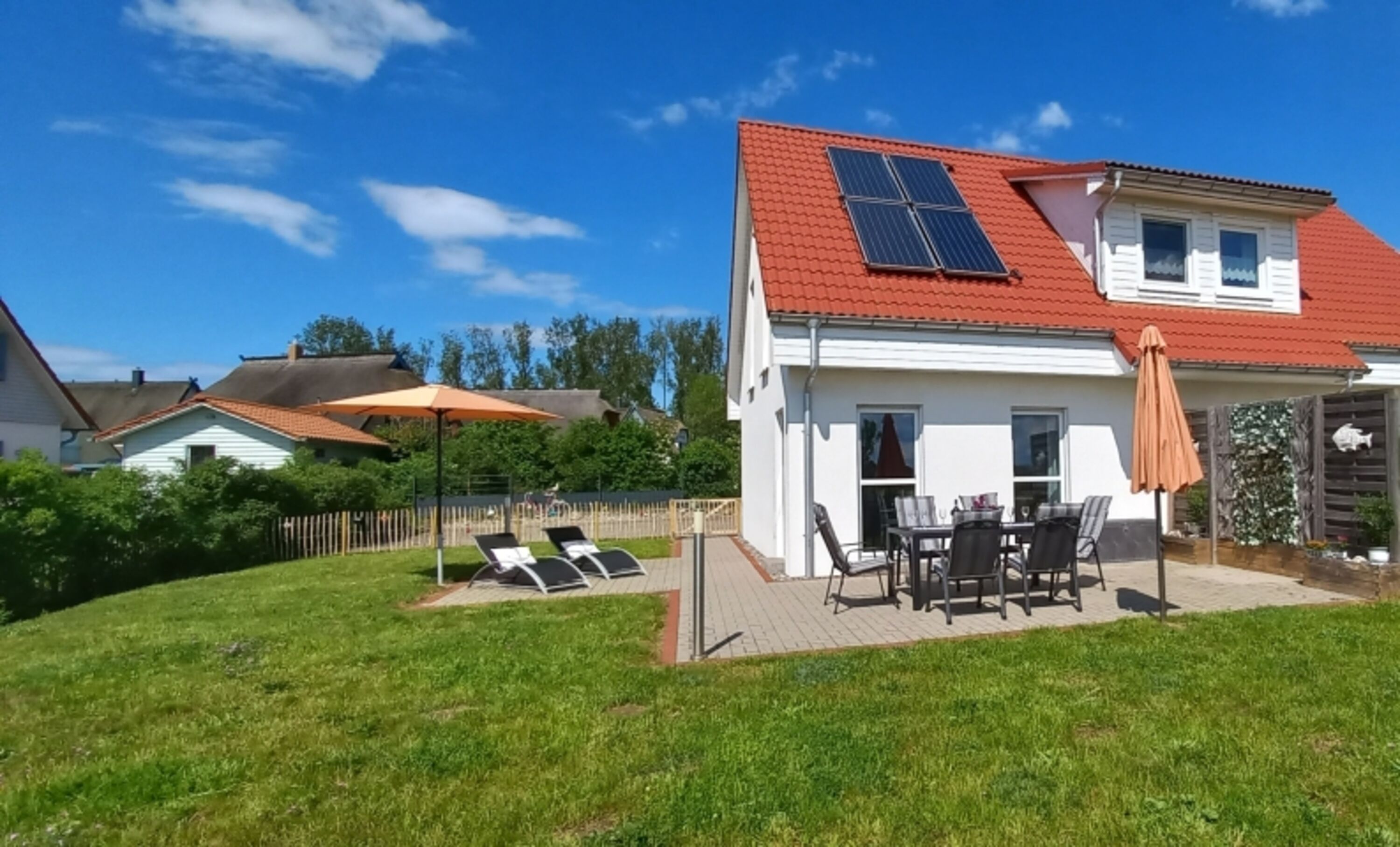 Ferienhaus MeerRaum2 mit 2 Terrassen und Garten